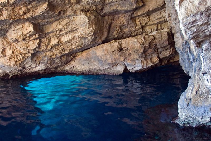 Blue Caves. Lys under vandet.
